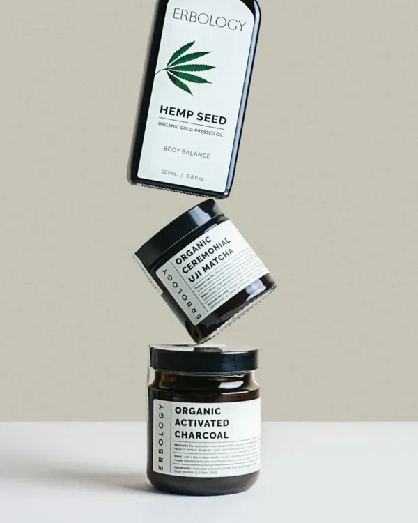 Sfeerfoto voor Jeong demoproduct Sfeerfoto van cosmeticapotjes; niet het demoproduct